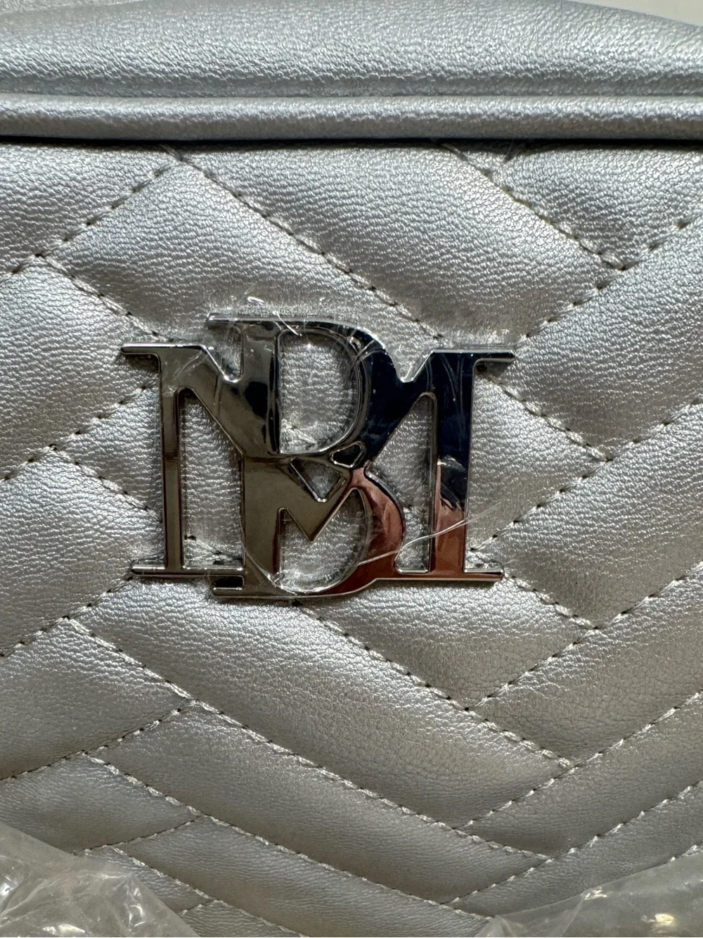 Badgley Mischka Metallic Gray Quilted Camera Bag Chevron Chain Strap New